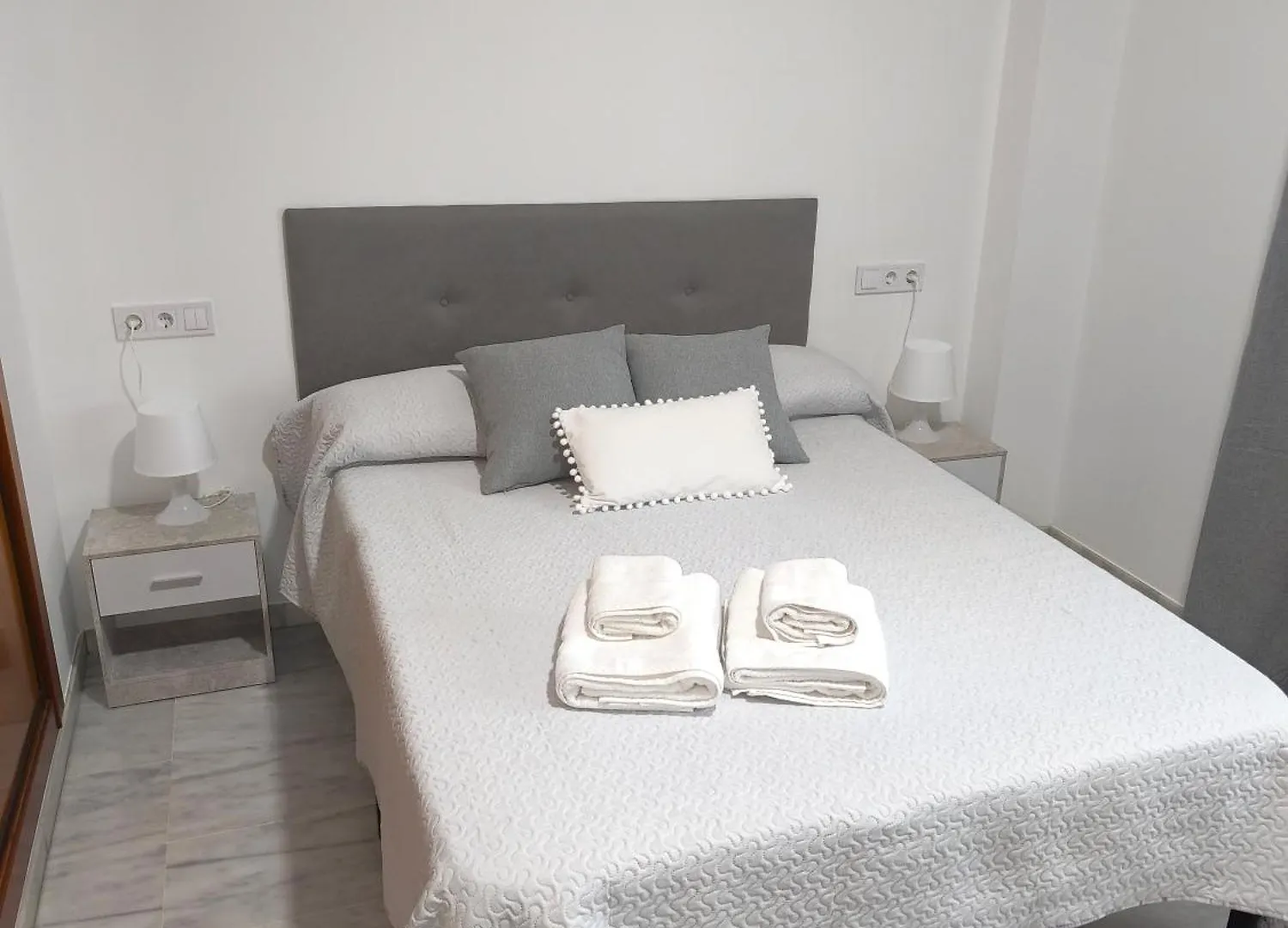 Apartamento Fibes II Edificio Lux Sevilla 0*, Seville Spain